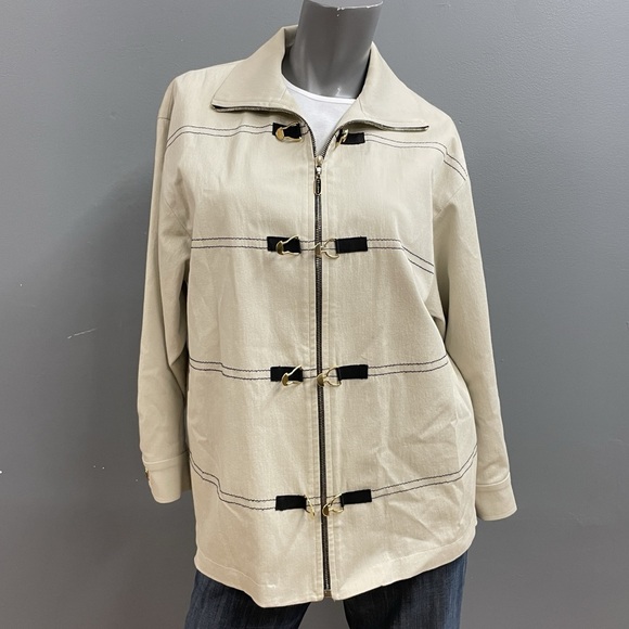 St John Women's Beige Toggle Jacket